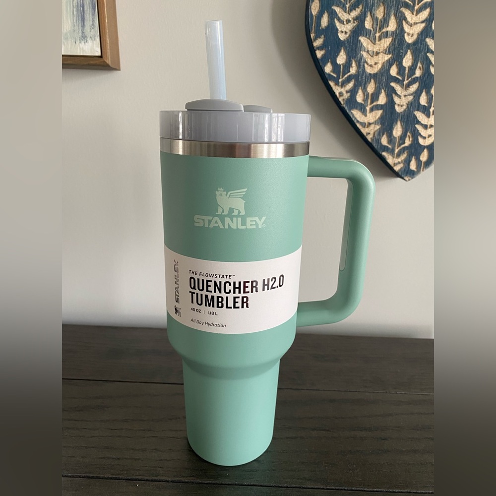 NWT Stanley 40 oz. Quencher H2.0 FlowState Tumbler: Eucalyptus